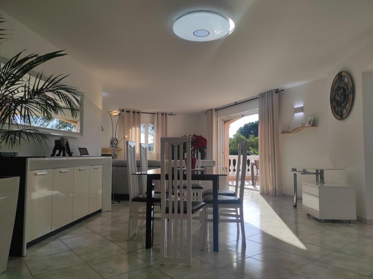 Chantilly Villa *